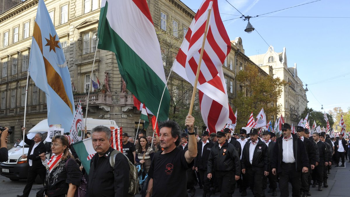 Jobbik i Ungern demonstrerar mot romer