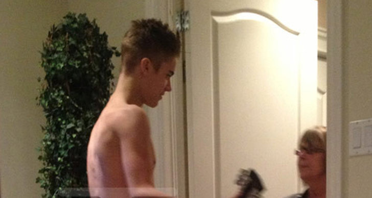 Gitarr, Justin Bieber, naken
