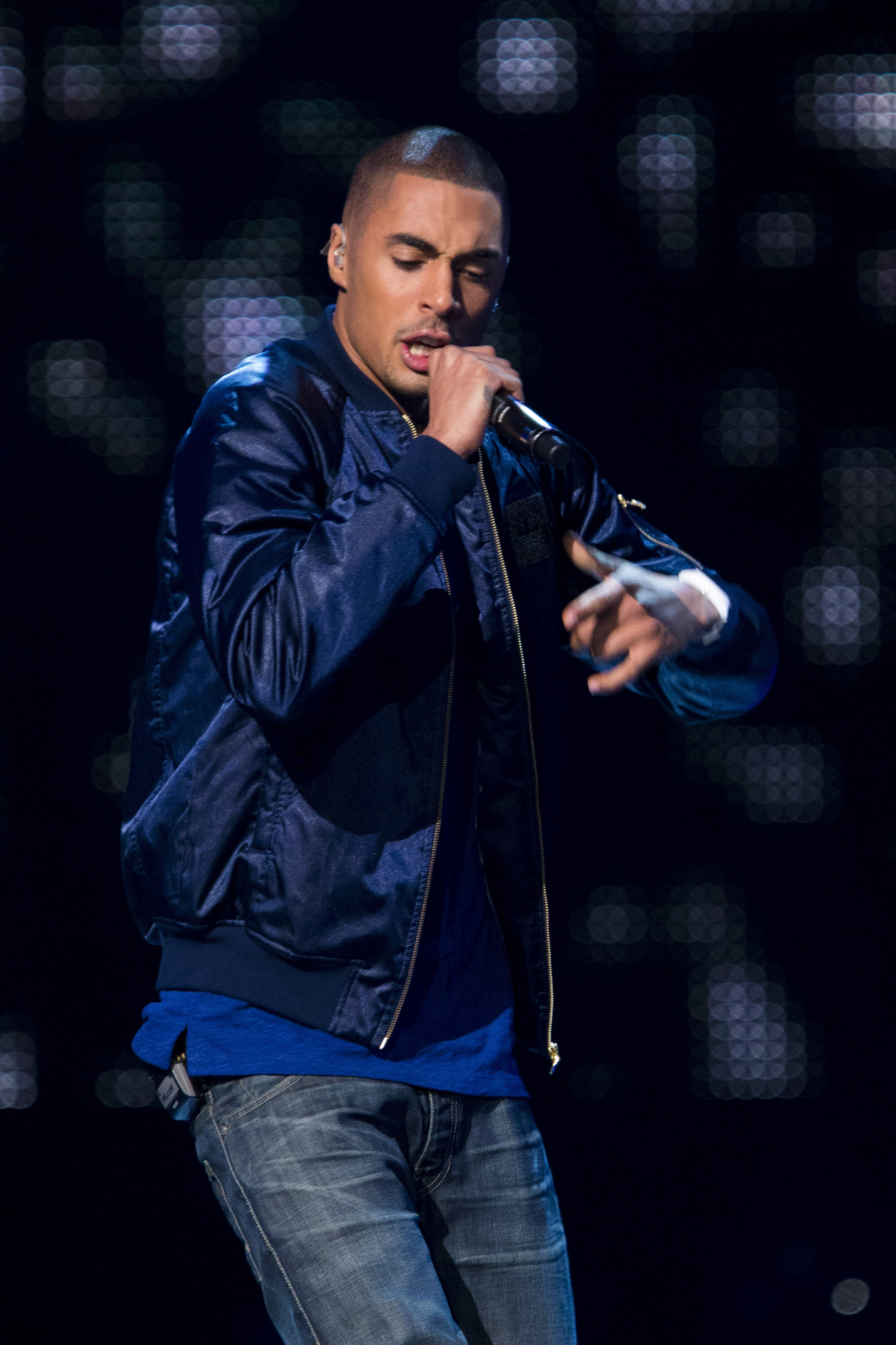 Malcom Brandin, född 1990, gjorde sig känd som ”Malcom B” i X-Factor där han tog Sverige med storm med sin hiphop. Enligt Skatteverket tjänade Malcom 600 kronor förra året men efter medverkan i X-Factor lär plånboken fyllas desto mer. 