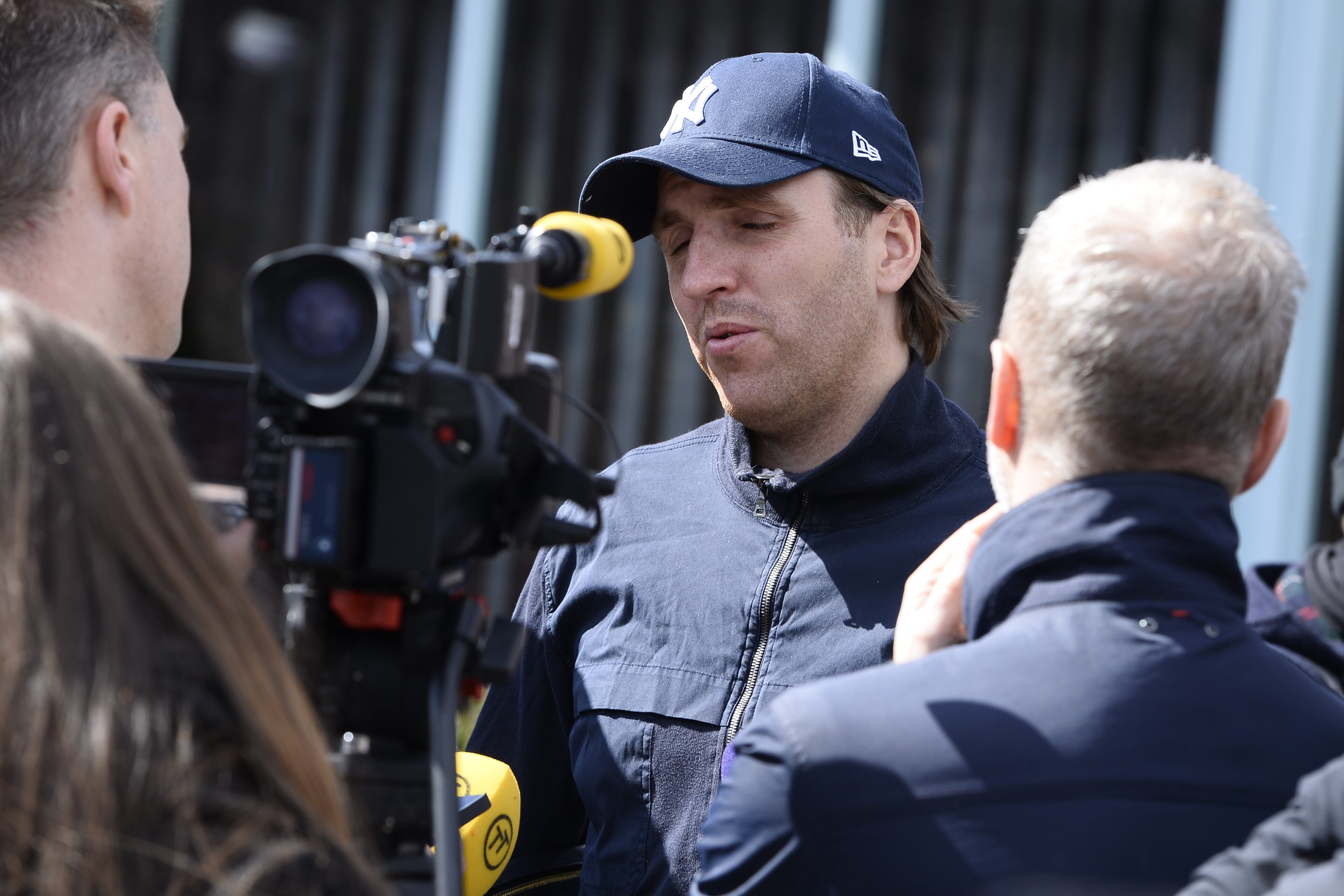 Lagkapten Nils-Erik Johansson var mycket nedstämd efter det tragiska beskedet. Lagkapten Nils-Erik Johansson var mycket nedstämd efter det tragiska beskedet.