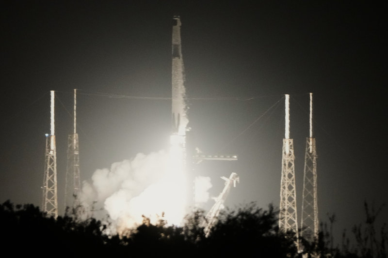 Dragon-raketen lyfte tidig morgon lokal tid från Cape Canaveral Space Force Station i Florida.