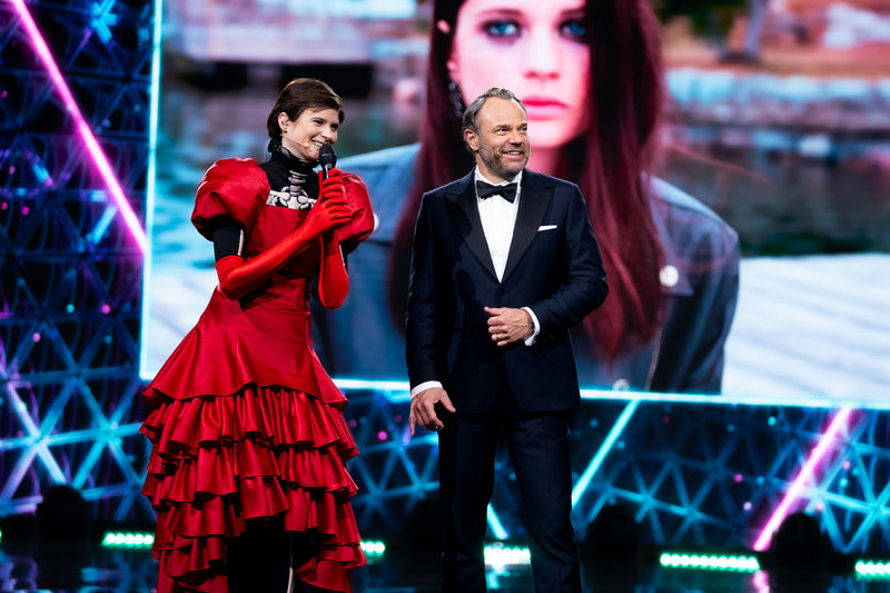 Skådespelaren Hanna Ardéhn fick beröm för sånginsatserna.