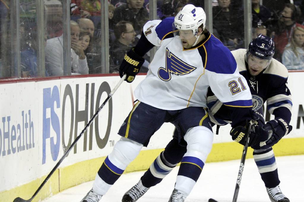 St Louis ställs mot San José och Tre Kronor kan efter det förstärkas av tongivande Patrik Berglund men också en annan svensk forward. St Louis ställs mot San José och Tre Kronor kan efter det förstärkas av tongivande Patrik Berglund men också en annan svensk forward.