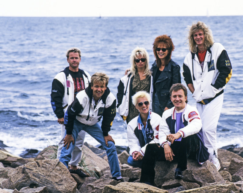 Björn Skifs skapade konceptet Badrock, här sommaren 1988 med Mike Watson, Louise Hoffsten, Anne-Lie Rydé och Tommy Nilsson. Sittande fr. v: Marie Fredriksson och Mats Ronander.