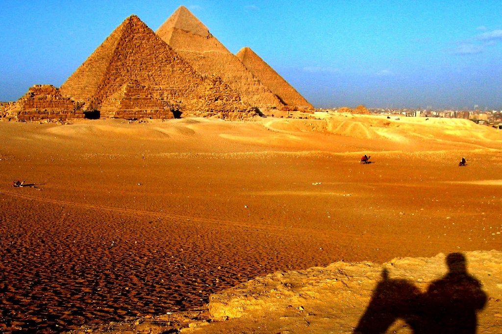 18. Egypten. Är det befolkningens mån om pyramiderna som skapar distans till turister?