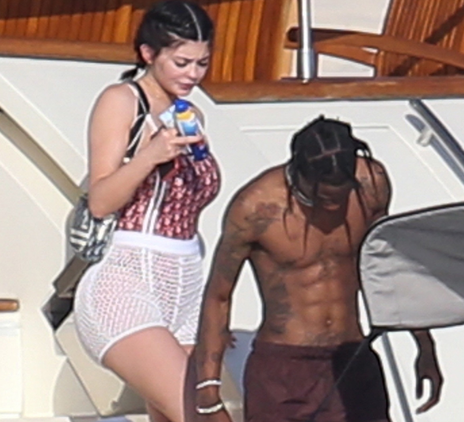 Kylie Jenner och Travis Scott på Bahamas. Kylie Jenner och Travis Scott på Bahamas.
