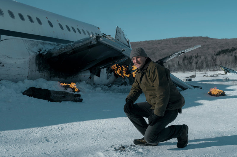 Jason Clarke jagar förrymda fångar i "The last frontier". 