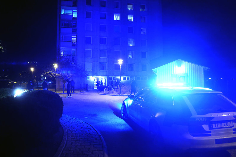 Vid 22-tiden på torsdagen skedde en explosion i ett trapphus i ett flerfamiljshus i Årsta i södra Stockholm.