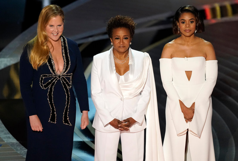 Amy Schumer programledde årets Oscarsgala tillsammans med Wanda Sykes och Regina Hall. Arkivbild.