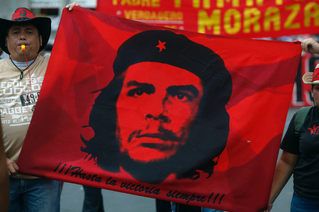 Även Ché Guevara dök upp på bild här och var.
