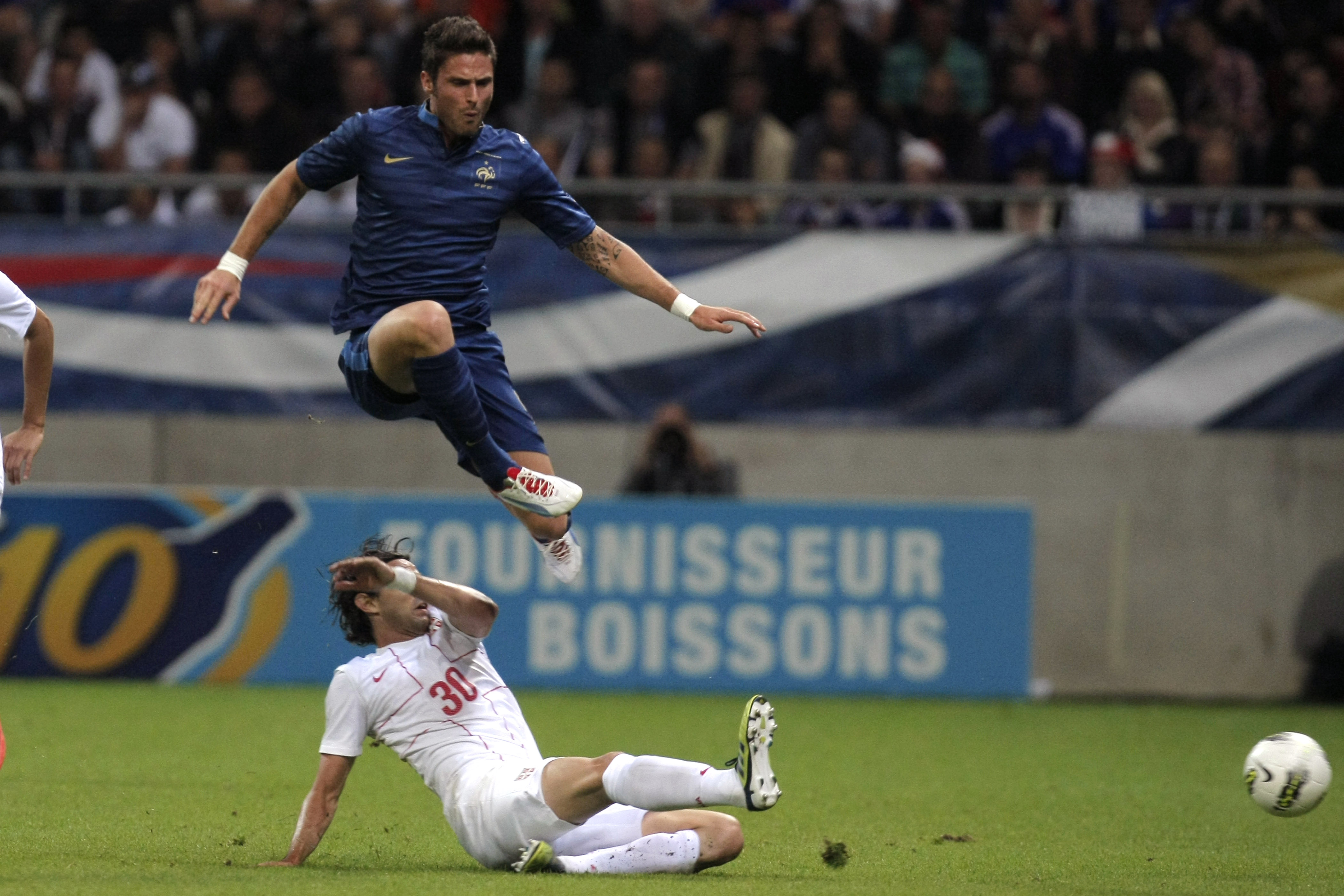 2. Olivier Giroud (överst i bild), Frankrike och Montpellier. Anfallaren imponerat stort i Frankrikes träningsmatcher.
