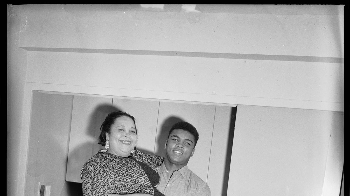 Ali tillsammans med sin mamma Odessa Grady Clay.
