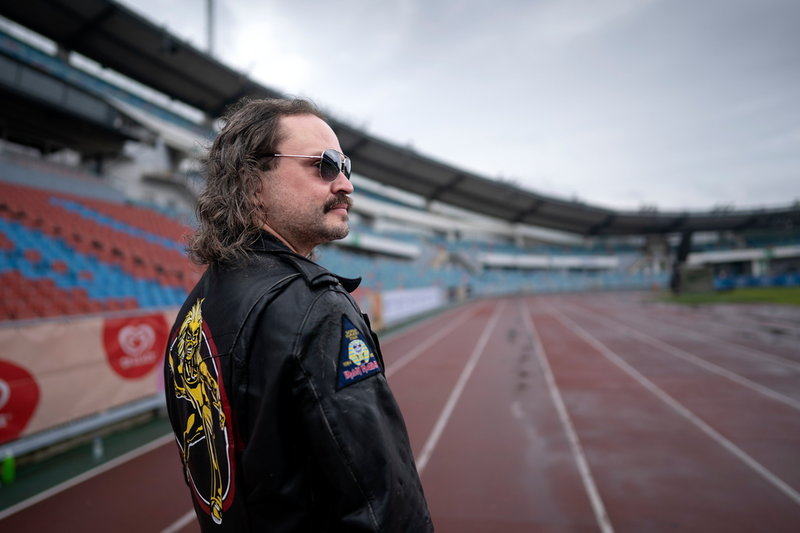 'De gör det de är bäst på och det gör det världsbäst', säger Kalle Bäck om heavy metal-bandet.