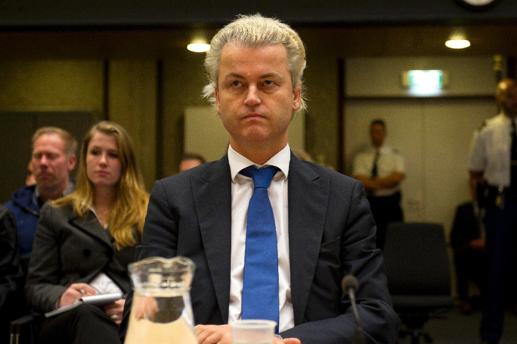 I Holland har Geert Wilders Frihetspartiet (PVV) lyckats med samma sak. De gick från 5,9 procent 2005 till 15,5 procent 2010.