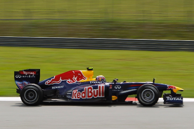Webber var 1,66 sekunder före tvåan Lewis Hamilton.