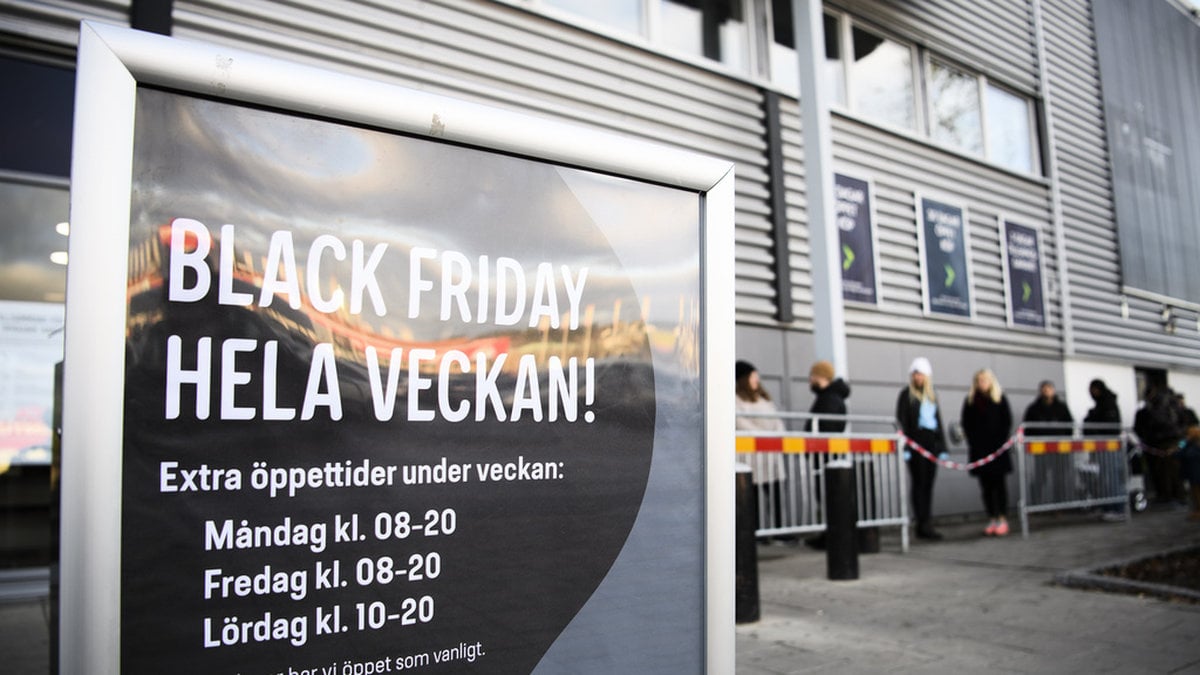 Många butiker skyltar fel under reaveckan Black Week, som kulminerar med Black Friday. Arkivbild.