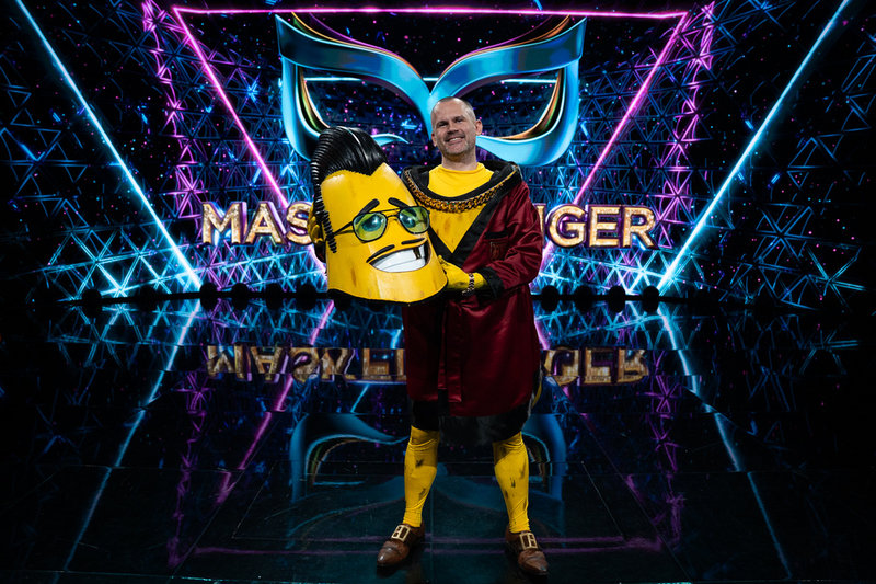 Stefan Holm som Stekaren i "Masked Singer".