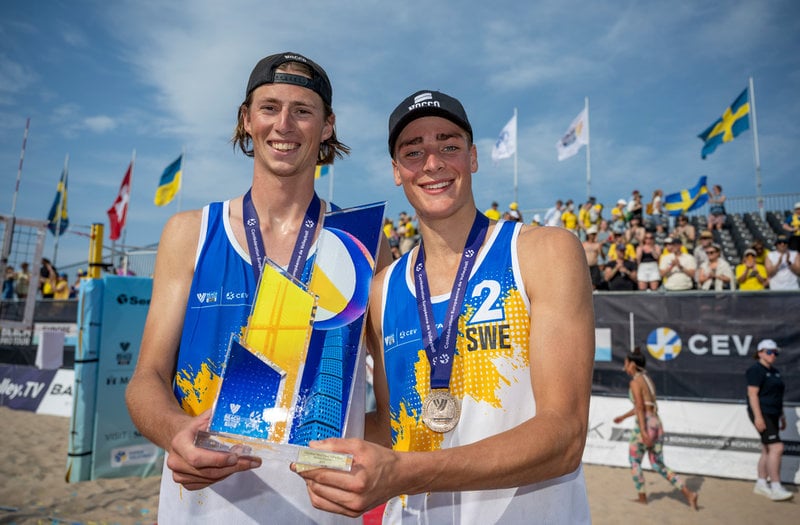 Jacob Hölting Nilsson och Elmer Andersson vann världstourtävlingen på futures-nivå i Malmö förra helgen. Världstreorna David Åhman och Jonatan Hellvig drog sig ur inför semifinalen på grund av en skadekänning.