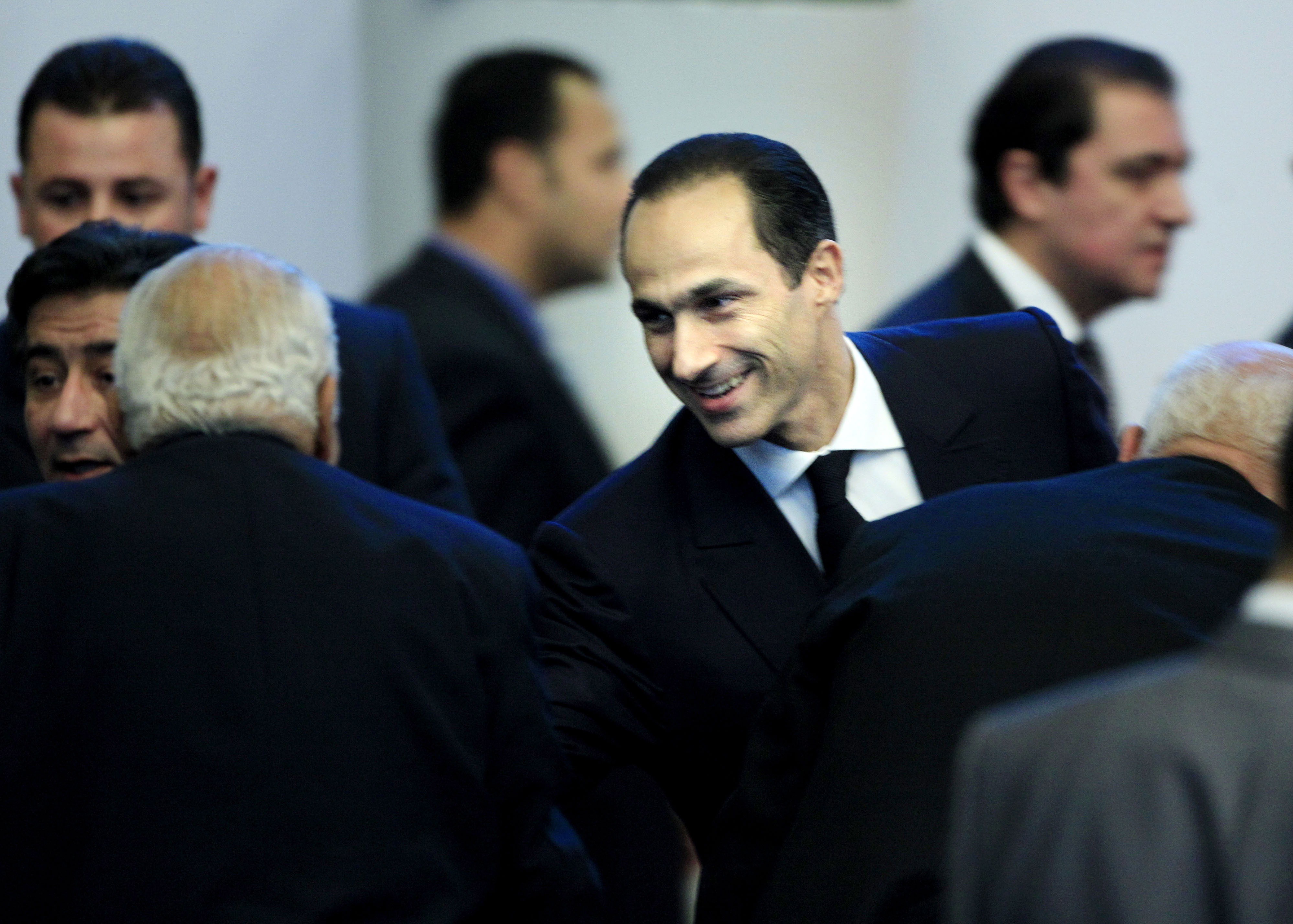 Gamal Murabak, den egyptiske presidentens mycket impopuläre son, uppges ha flytt landet. Gamal Murabak, den egyptiske presidentens mycket impopuläre son, uppges ha flytt landet.