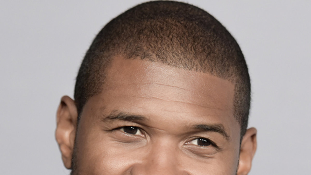 Usher fick kalla handen av Jasmine. 