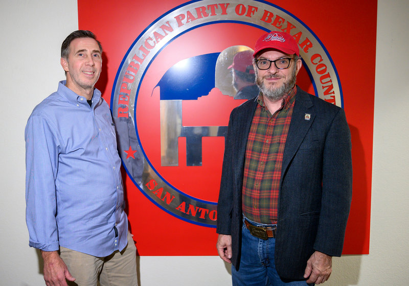 John Austin och Gary Teal, ordförande respektive verksamhetsledare för Republikanska partiet i Bexar County i San Antonio i Texas.