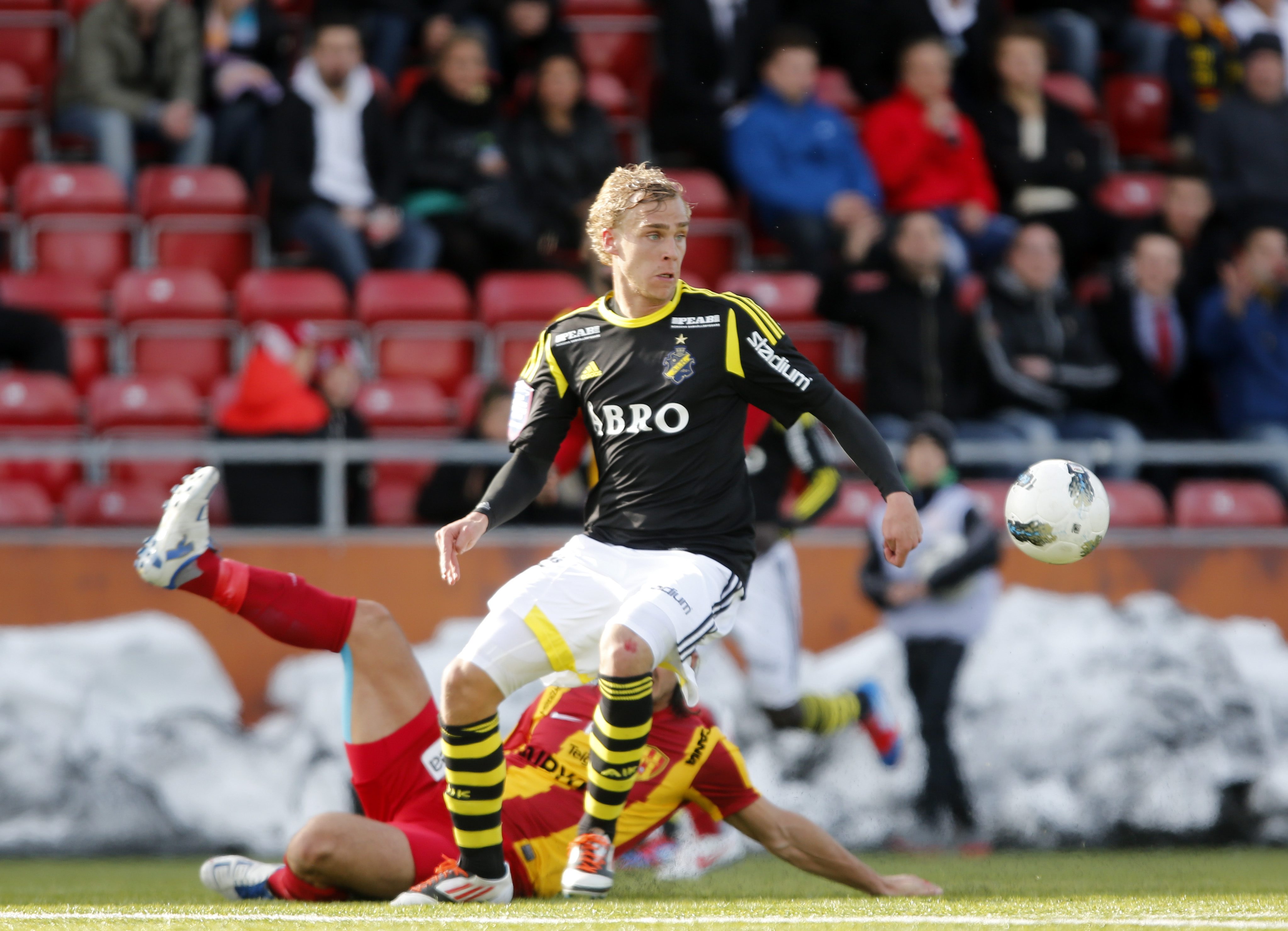 Pontus Engblom lämnar AIK för spel i det norska Tippeliga-laget Haugesund.
