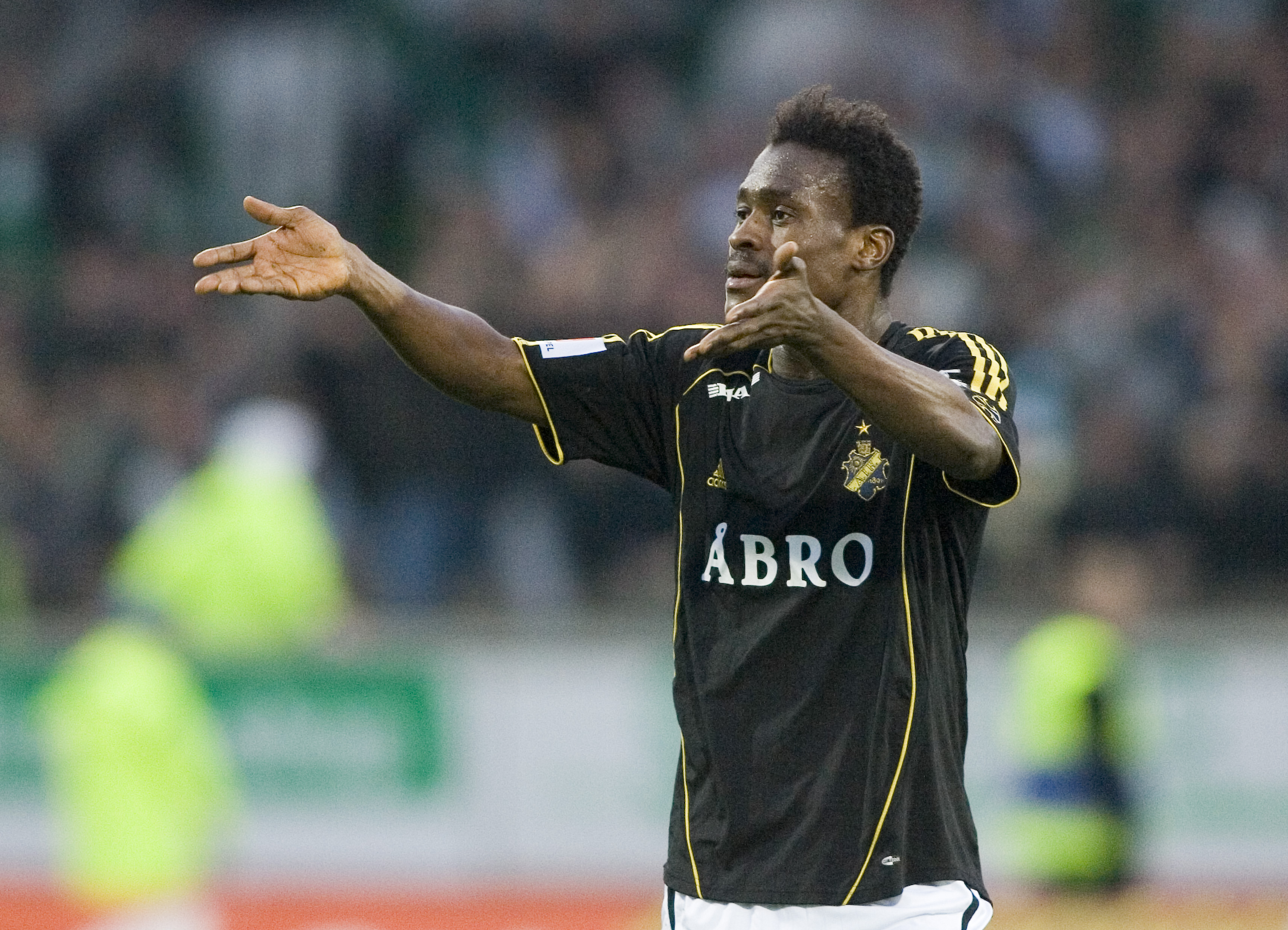 17. Derek Boateng från AIK till Beitar Jerusalem för 24 miljoner kronor 2006. 17. Derek Boateng från AIK till Beitar Jerusalem för 24 miljoner kronor 2006.