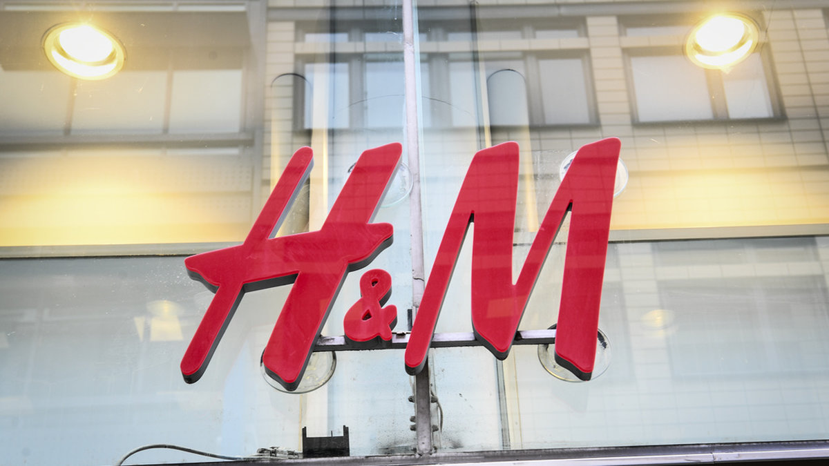 H&amp;M tog täten bland bolagen på OMXS30-listan.
