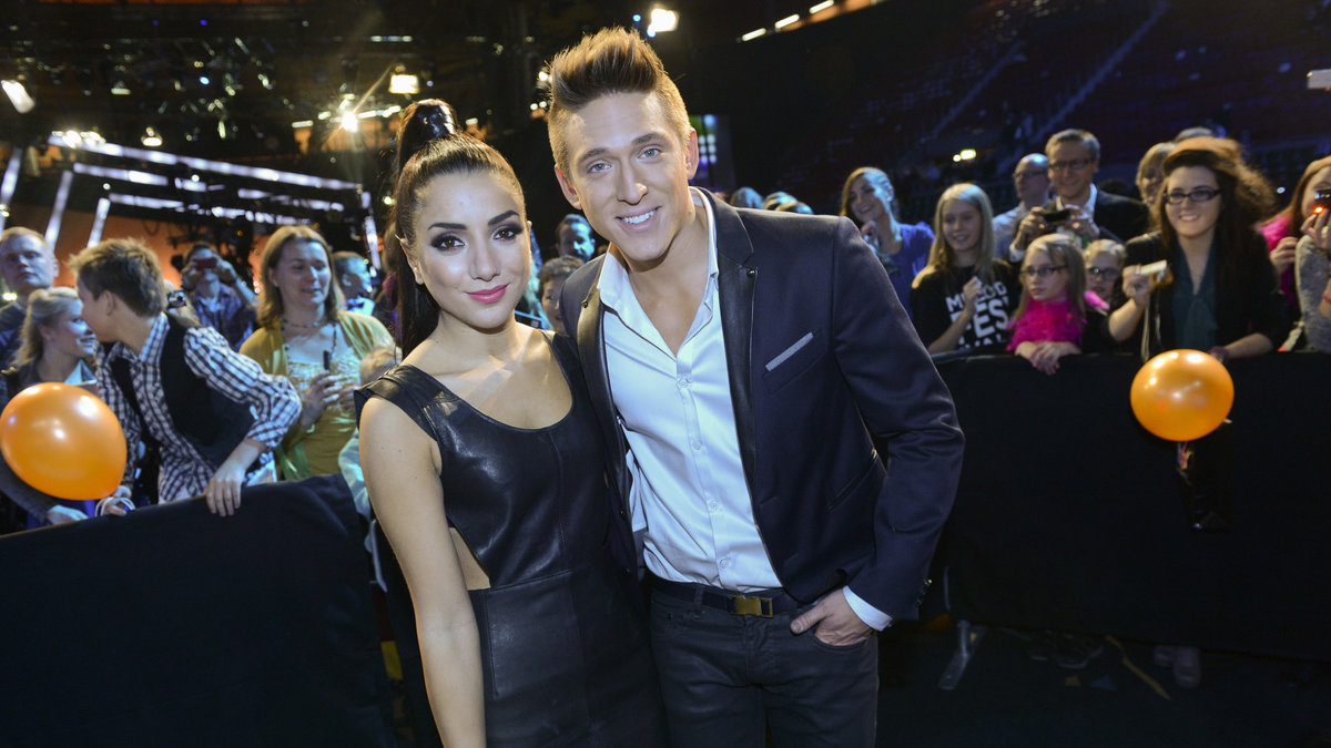 Danny Saucedo är just nu programledare för Melodifestivalen tillsammans med Gina Dirawi.