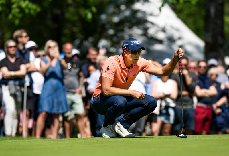 Henrik Stenson började bra, men hade det kämpigare på de sista nio hålen.