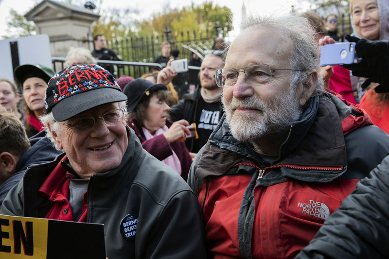 Ben Cohen, till vänster, och Jerry Greenfield grundade glassföretetag Ben & Jerry’s 1978. Nu hoppar Greenfield av i protest mot moderbolaget. Arkivbild. 