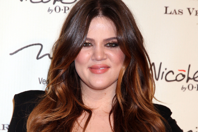 Khloe Kardashian var 2010 skatteskyldig 125.000 kronor. Närstående till Khloe hävdade att hon hade fört vidare problemet tillsammans med sin revisor, grejen var bara den att revisorn struntade i att betala. Khloe Kardashian var 2010 skatteskyldig 125.000 kronor. Närstående till Khloe hävdade att hon hade fört vidare problemet tillsammans med sin revisor, grejen var bara den att revisorn struntade i att betala.