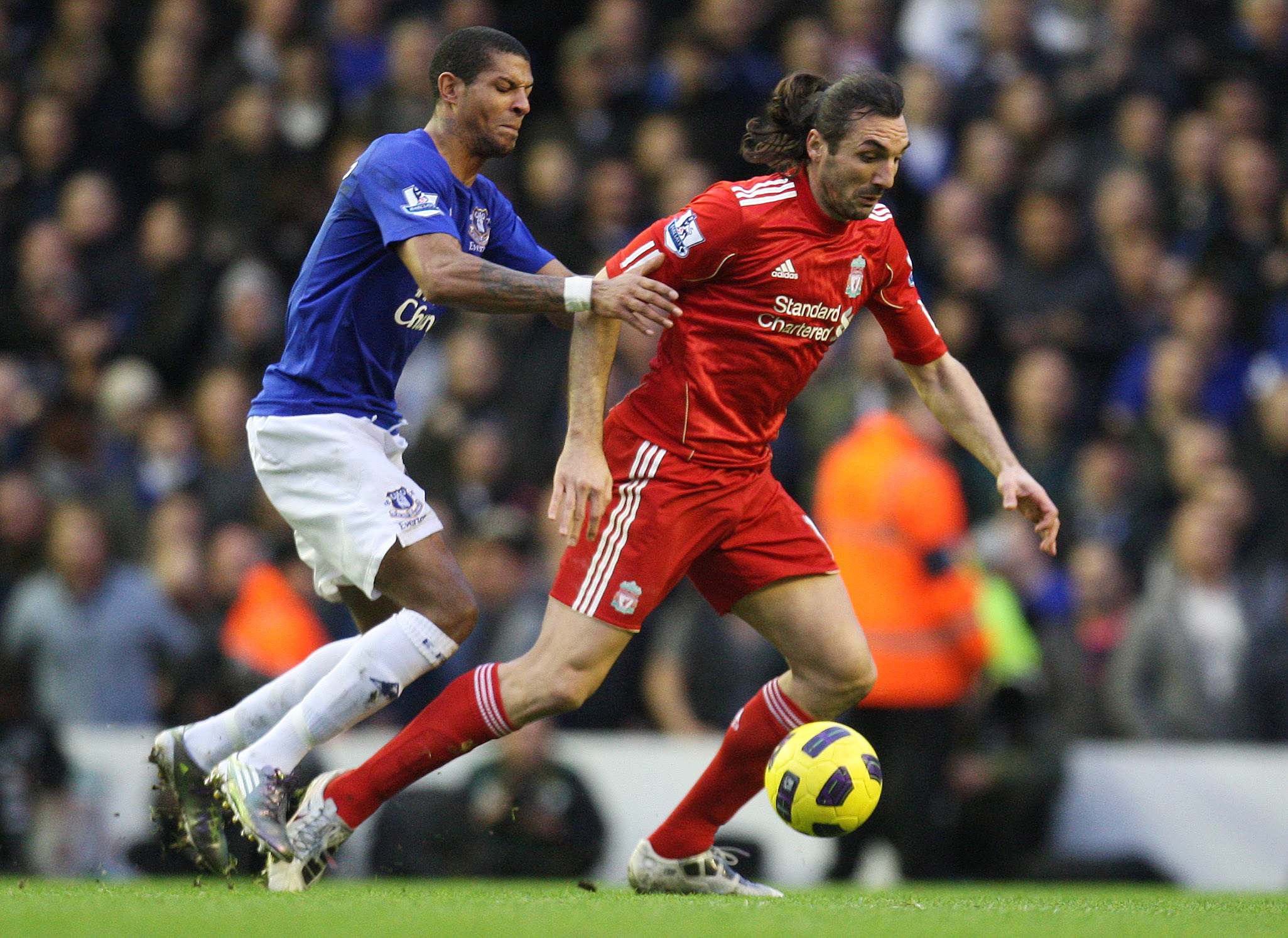 Liverpools före detta fyrtorn Sotirios Kyrgiakos minns man framför allt för hur hans hår slängde i nickduellerna. Liverpools före detta fyrtorn Sotirios Kyrgiakos minns man framför allt för hur hans hår slängde i nickduellerna.