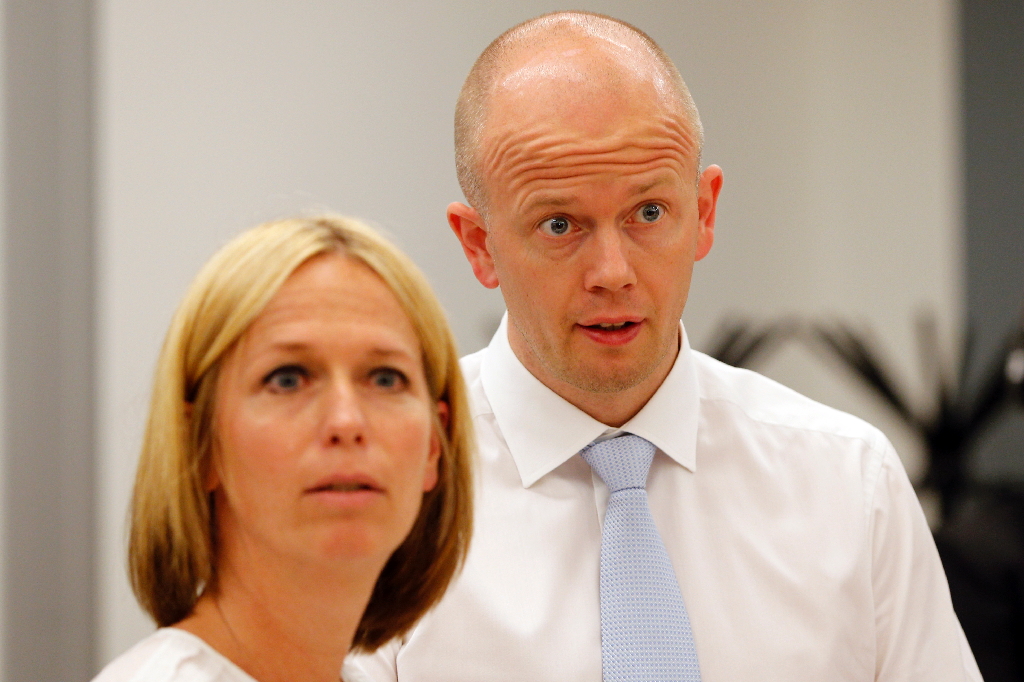 Åklagarna Inge Bejer Engh och Svein Holden kommer under tisdags kväll att avgöra om de ska yrka på straff eller vård för Breivik.