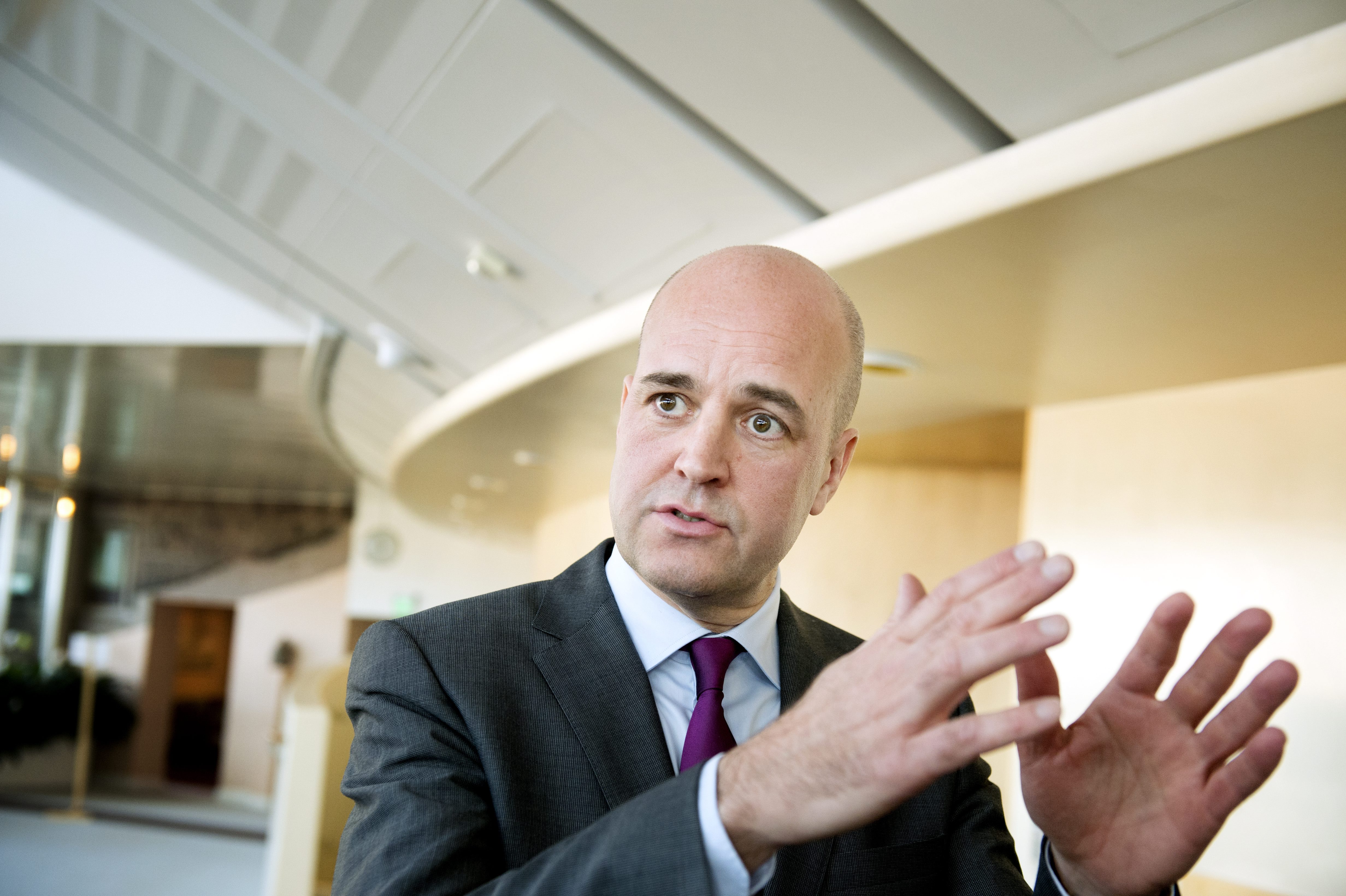 Fredrik Reinfeldt har problem.