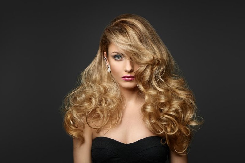 Klippning samt slingor/balayage
