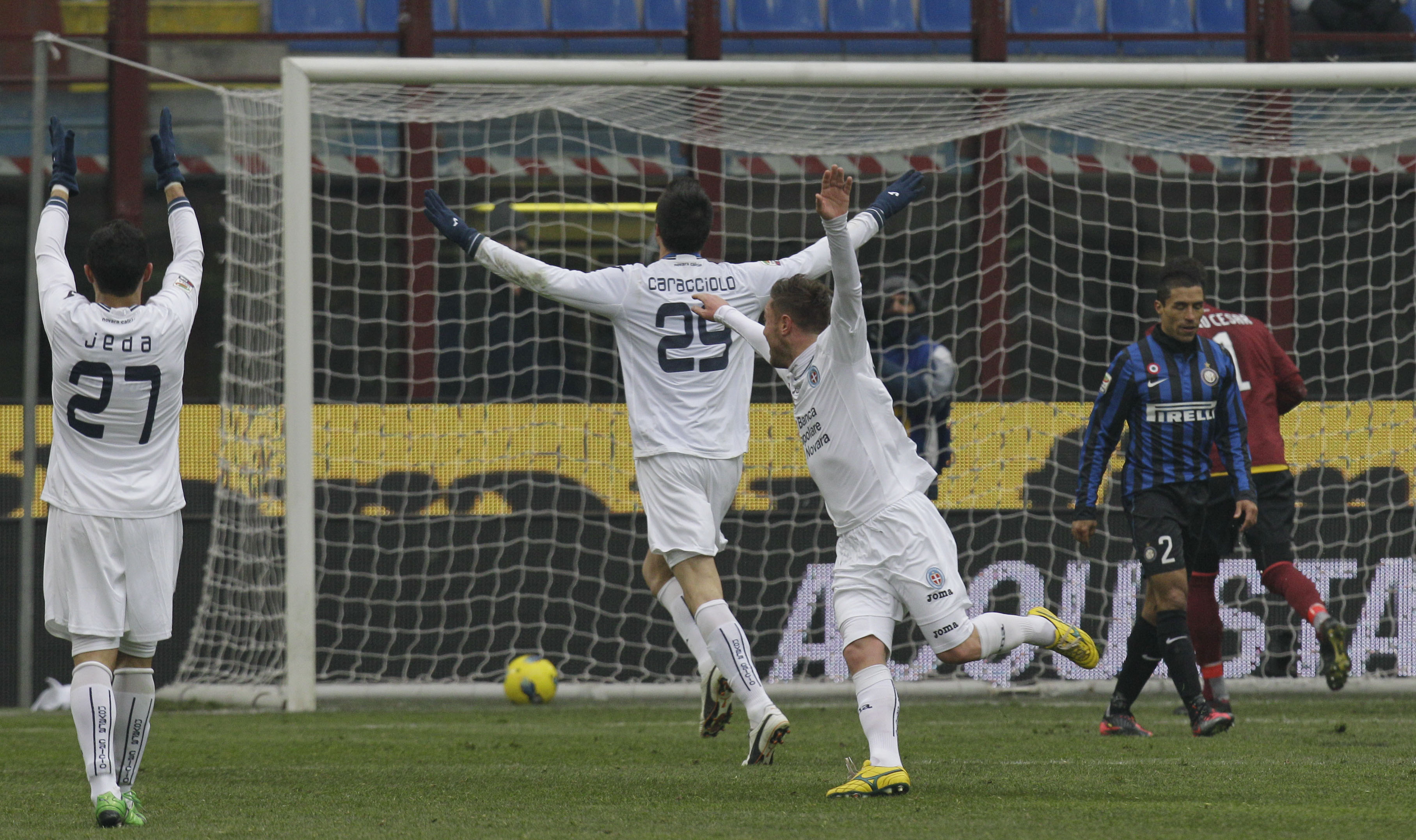Novara besegrade Inter med 1-0 efter mål av  Andrea Caracciolo.