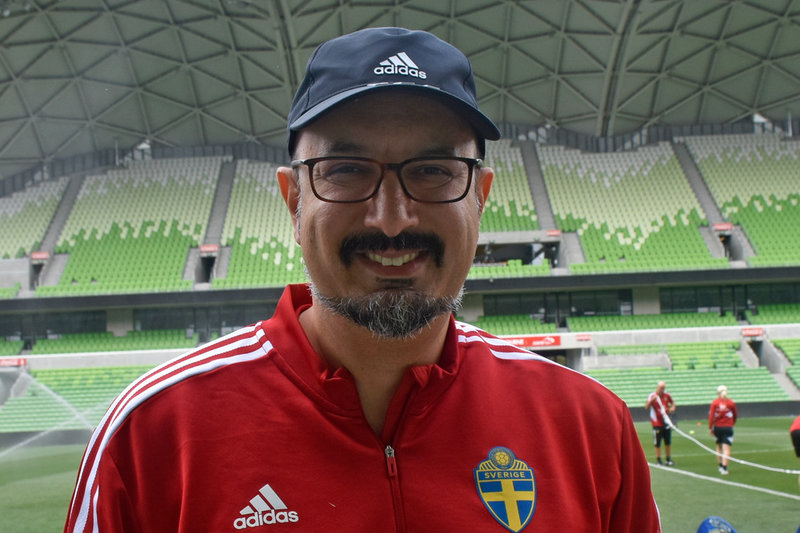 Damlandslagets läkare Houman Ebrahimi på plats i Melbourne.