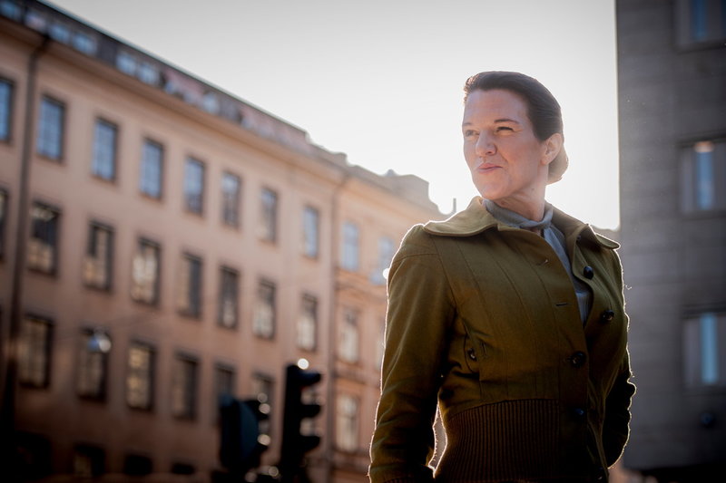 'Jag är amatör på att skriva Jag skriver väl ungefär som människor pillar i en trädgård. Jag har aldrig haft ett hantverk, men jag kanske har hittat ett nu, ett som min familj inte tycker att jag förstör — som jag förstör bakning eller när jag ska måla pinnstolar eller fixa trädgården', säger Lina Nordquist, som också är docent i fysiologi och riksdagsledamot.