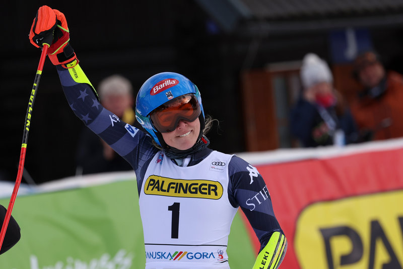 Mikaela Shiffrin har tangerat rekordet för antal världscupsegrar på damsidan.