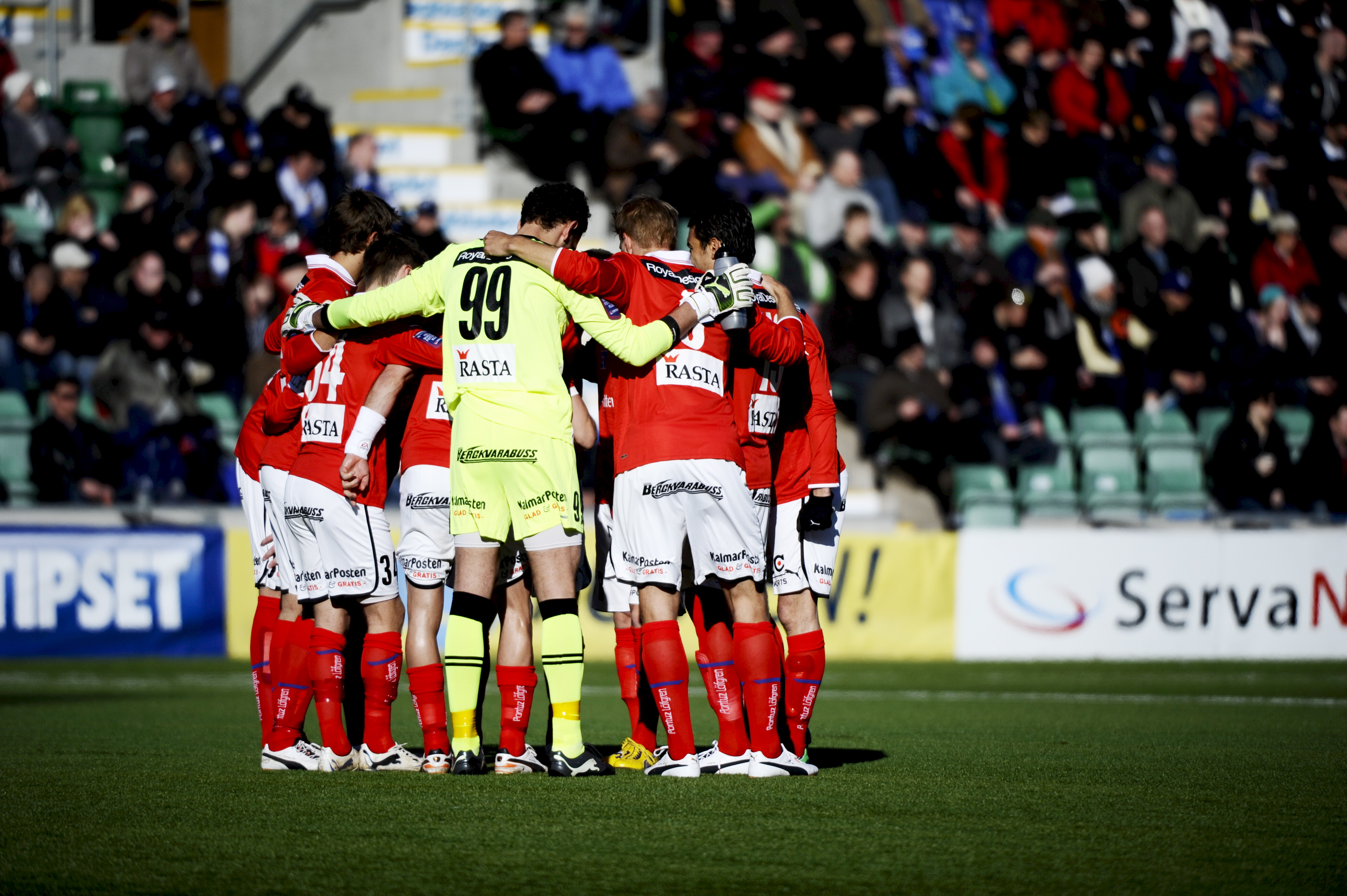 Men gästande Kalmar fick skratta sist. Matchen slutade 1-0 till smålänningarna. Men gästande Kalmar fick skratta sist. Matchen slutade 1-0 till smålänningarna.