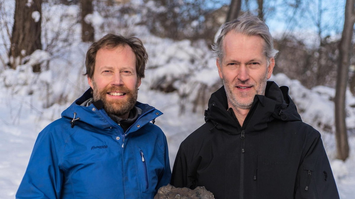 Anders Zetterqvist och Andreas Forsberg hittade stenen i november 2020. Arkivbild.