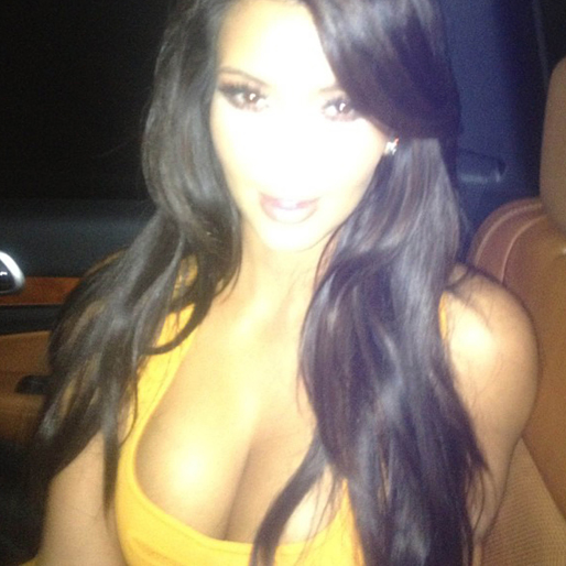 Kim Kardashian är kanske mest känd för sina former och sitt egna program. 