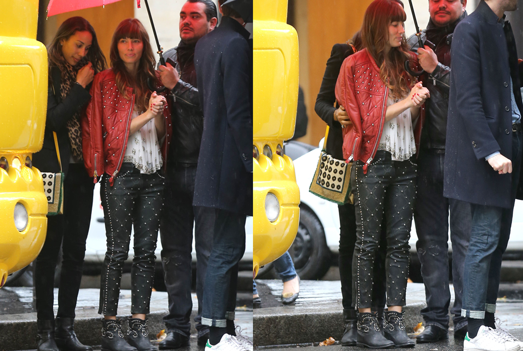 Jessica Biel försöker vara chic i Paris. Men hon kanske kan ta det liiiiite lugnt med nitarna? En aning bara? Jessica Biel försöker vara chic i Paris. Men hon kanske kan ta det liiiiite lugnt med nitarna? En aning bara?