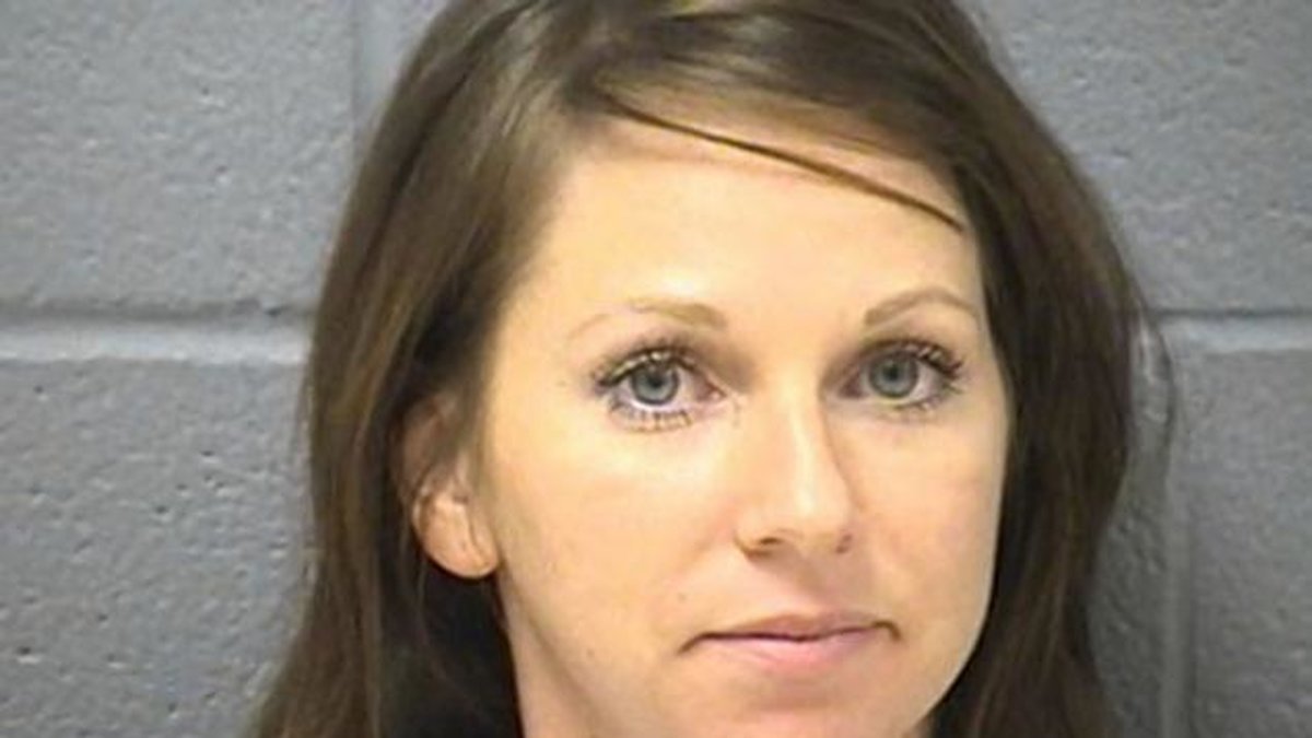 Lärarinnan Ashely Blumenstein dömdes till två års villkorligt fängelse efter att ha gripits när hon hade sex med en elev i sin bil.