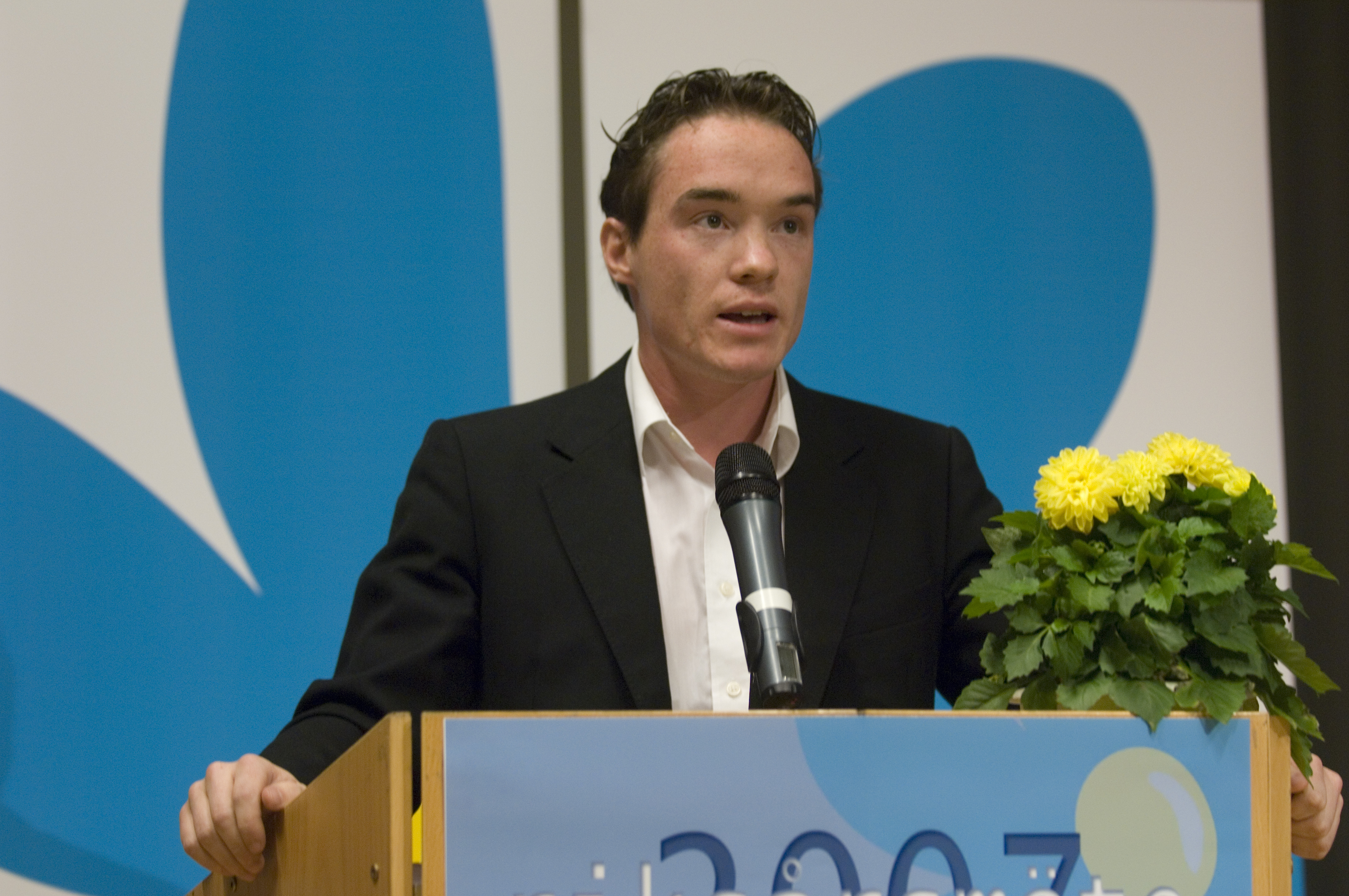 Riksdagsvalet 2010, Politik, Sverigedemokraterna, SMS-duellen, Kent Ekeroth