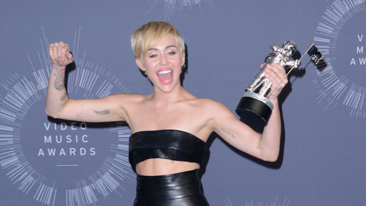 Årets video: Miley Cyrus- "Wrecking Ball"