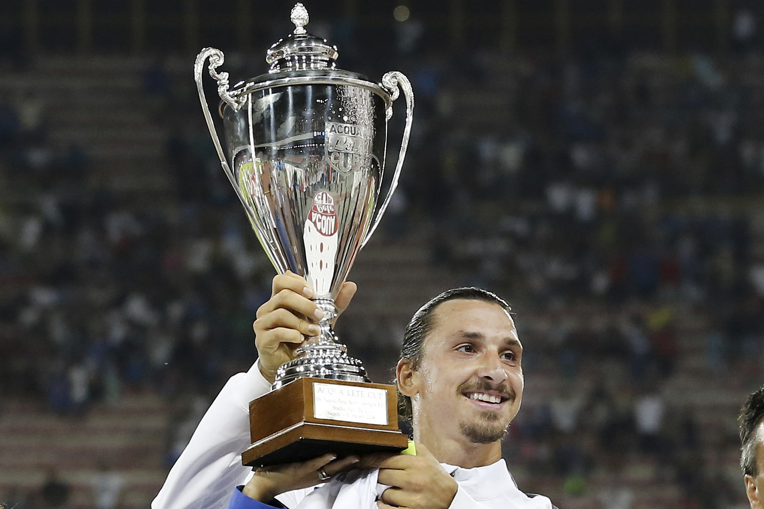 Zlatan Ibrahimovic har en klar syn på varför han inte har vunnit Ballon d'Or.