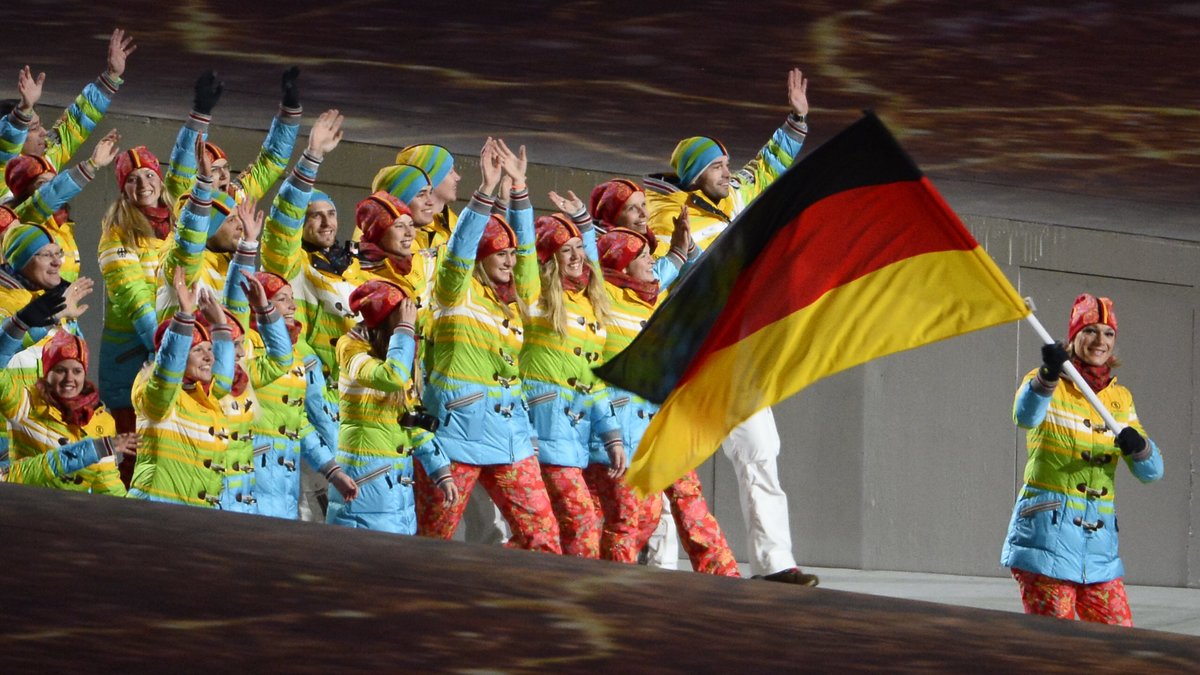 Tysklands dräkter var det närmaste en prideflagga man kan komma i klädväg. 