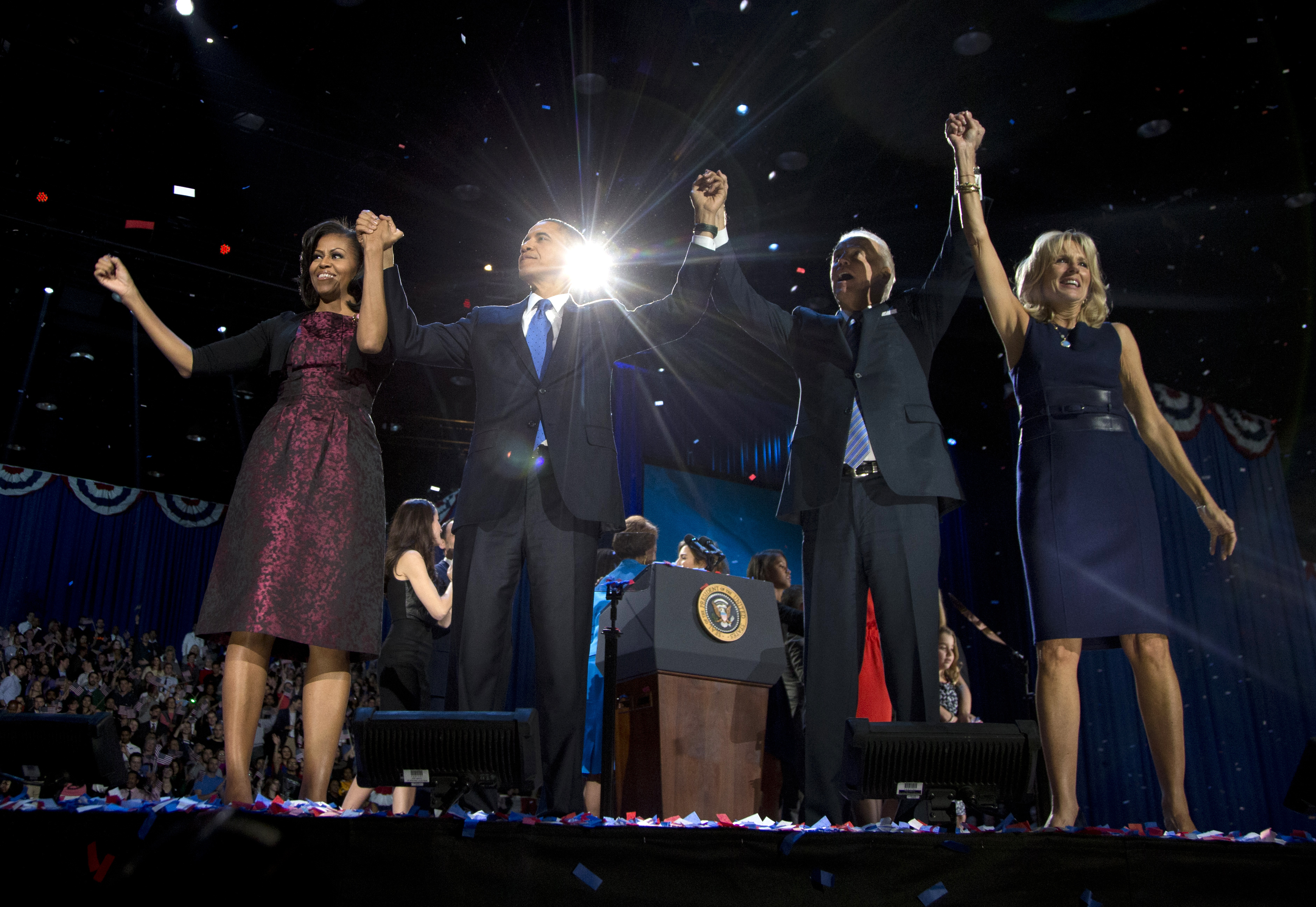Presidentparet och de äkta makarna Biden möter publiken. Joe Biden är vicepresident. Presidentparet och de äkta makarna Biden möter publiken. Joe Biden är vicepresident.